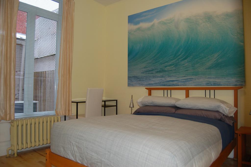 Le Chasseur Bed & Breakfast Монреаль Номер фото